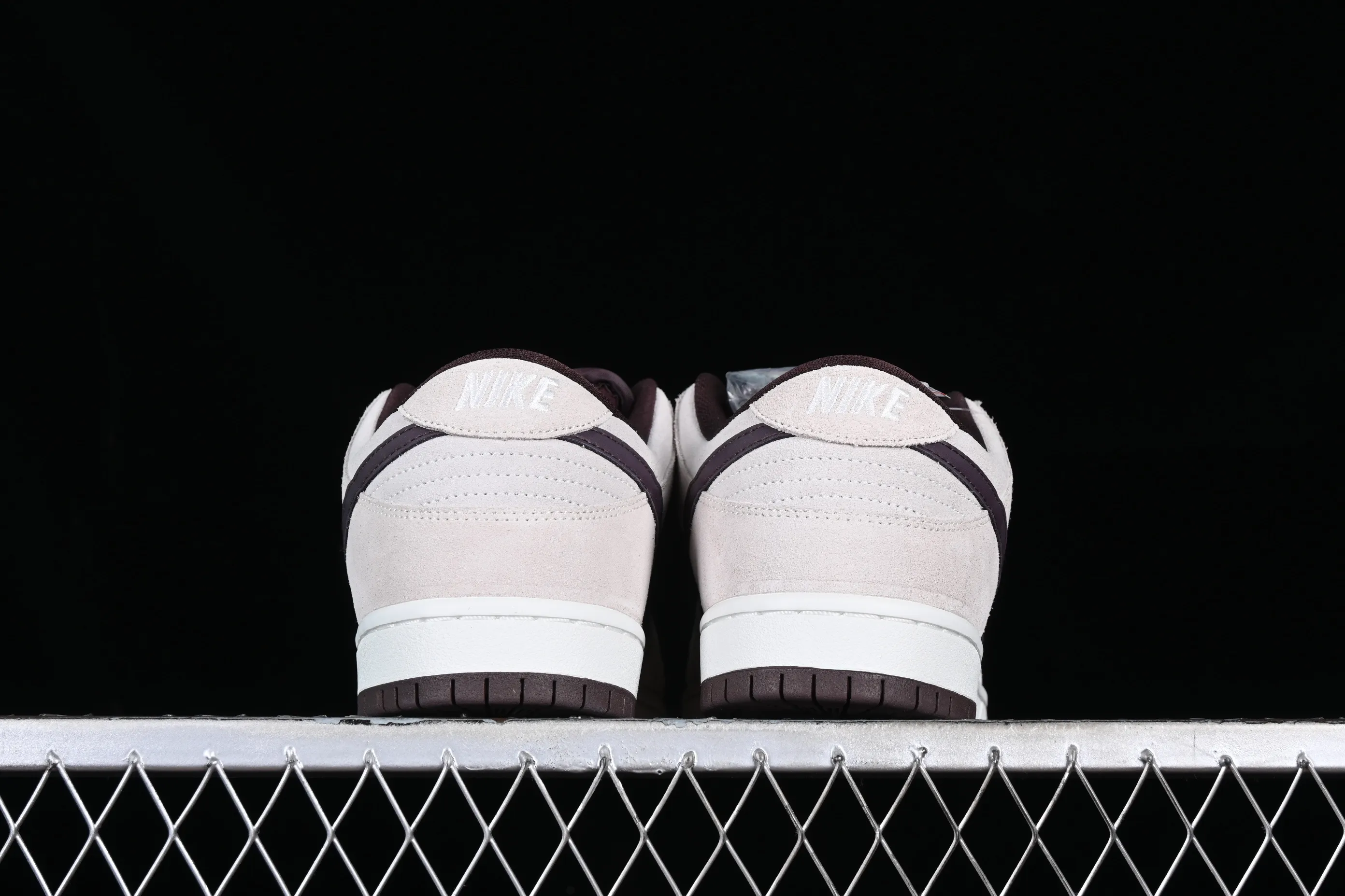 All categories Nk SB Dunk series Nk SB Dunk Low low-top sneakers Nk SB Dunk Low "Desert Sand" dark brown gray low-top series casual sneakers BQ6817-004